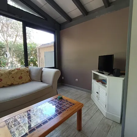 Maison Provencale Avec Piscine Partagee Holiday home Loriol-du-Comtat